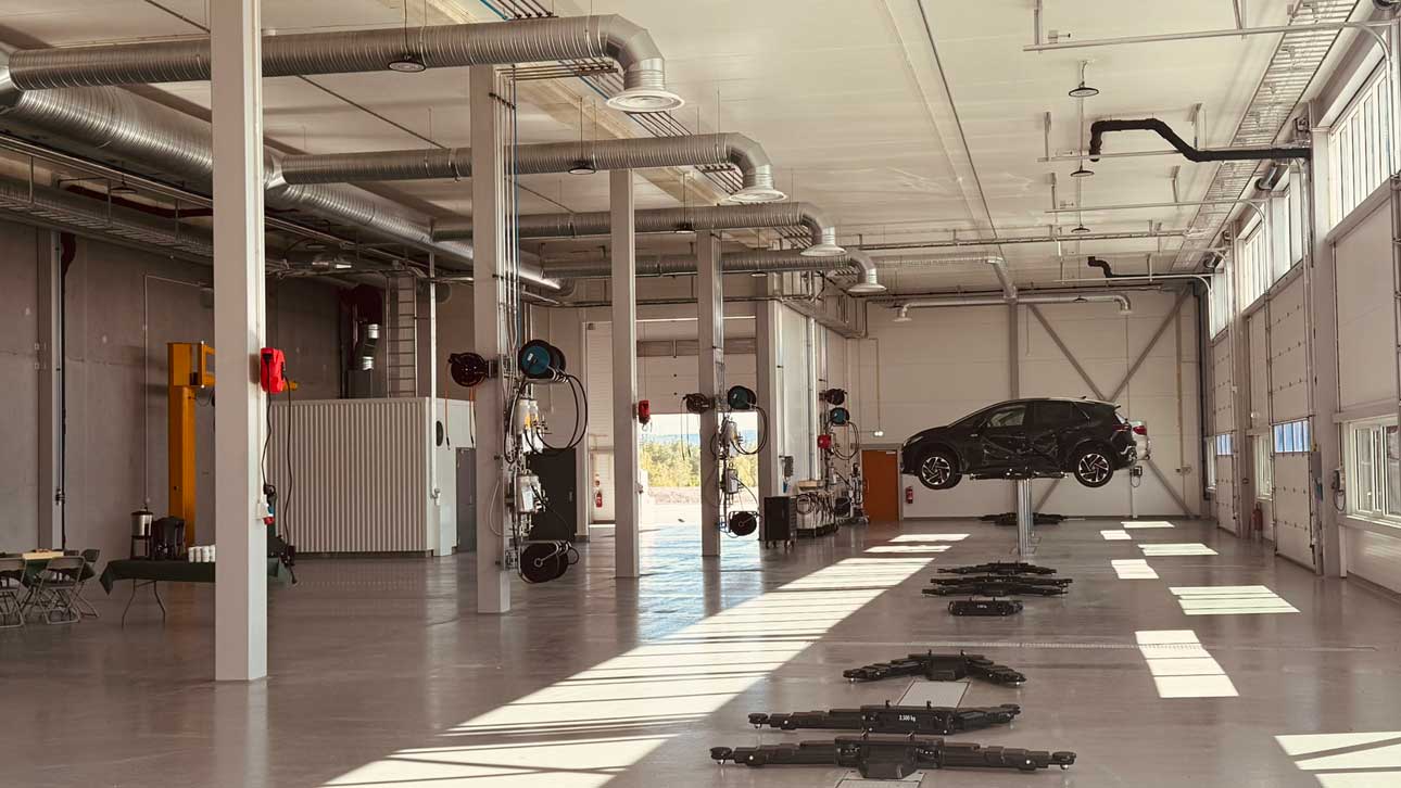 Verkstedet er moderne og tilrettelagt for effektiv drift med 8 bukker. (Foto: Ragn-Sells)