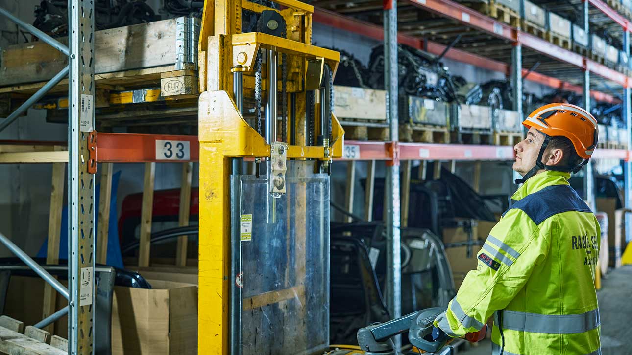 I Industrivegen 4 p&aring; Herberg&aring;sen industriomr&aring;de ligger Ragn-Sells Autoparts sitt hovedlager for brukte bildeler p&aring; &Oslash;stlandet. (Foto: Ragn-Sells Autoparts)